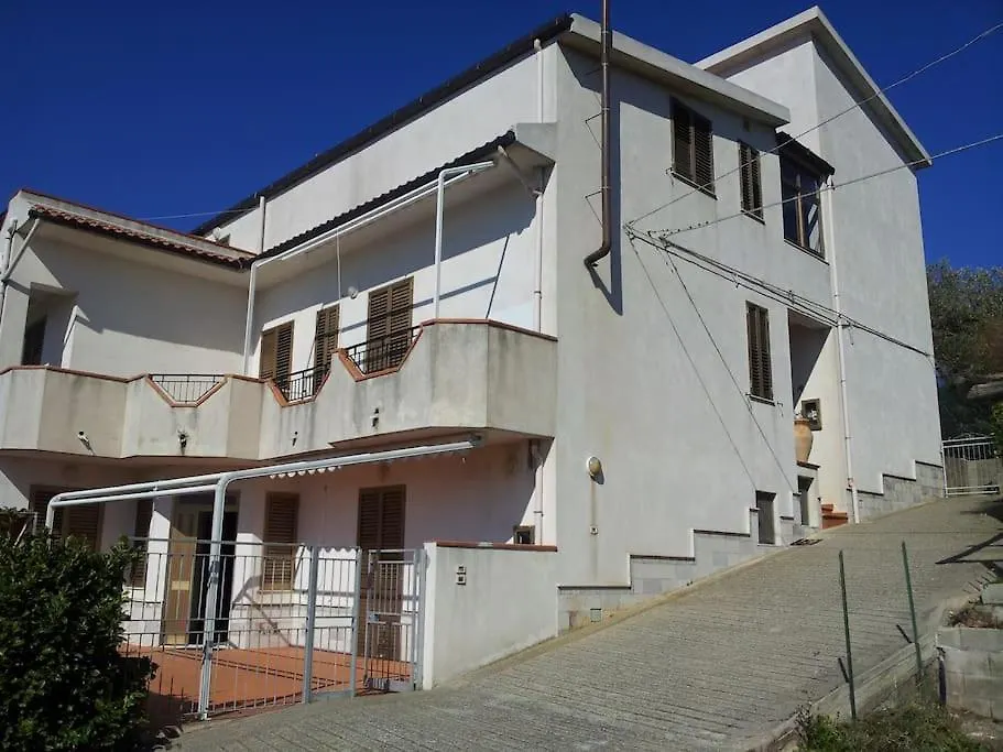 Apartment Casa Vacanze Merca Piraino